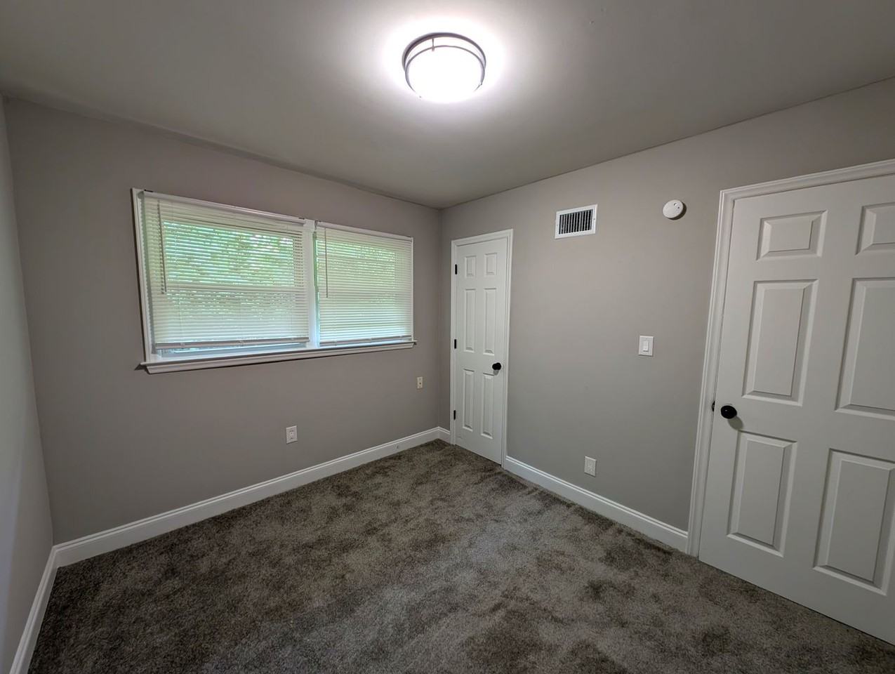 311 Skyland Ave #5 - Photo 7 of 14
