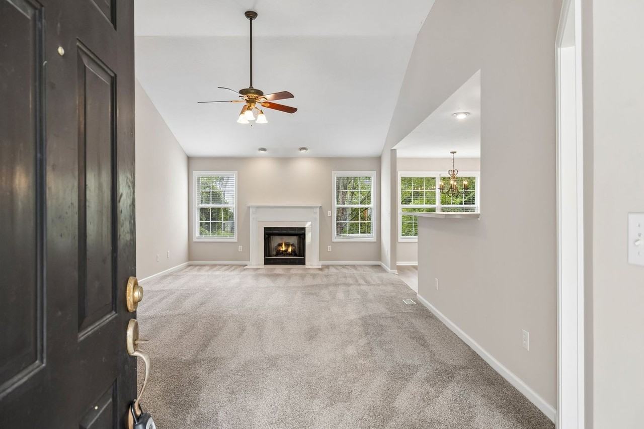 3106 Jeffrey Ct - Photo 3 of 50