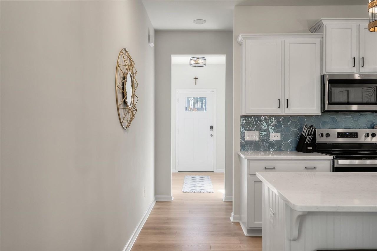 181 Surfbird Rd - Photo 5 of 44