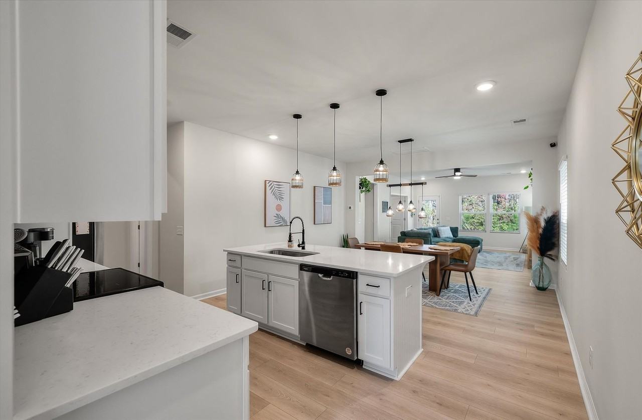181 Surfbird Rd - Photo 6 of 44
