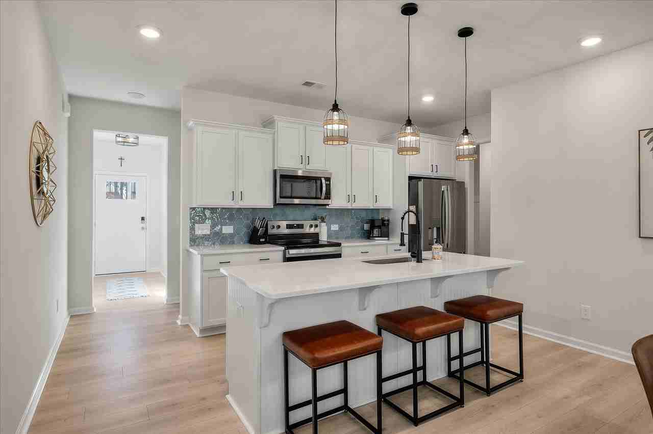 181 Surfbird Rd - Photo 7 of 44
