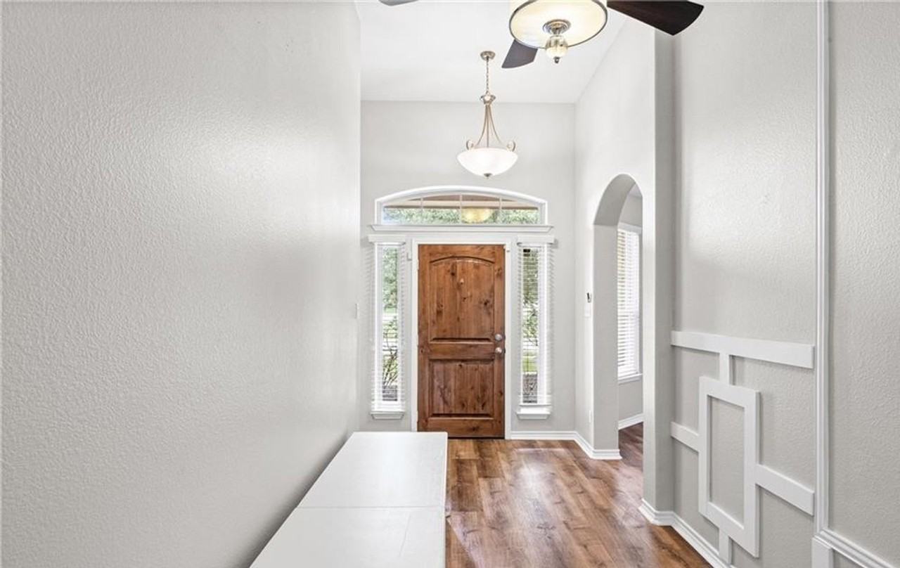 3381 Vineyard Trl - Photo 2 of 25
