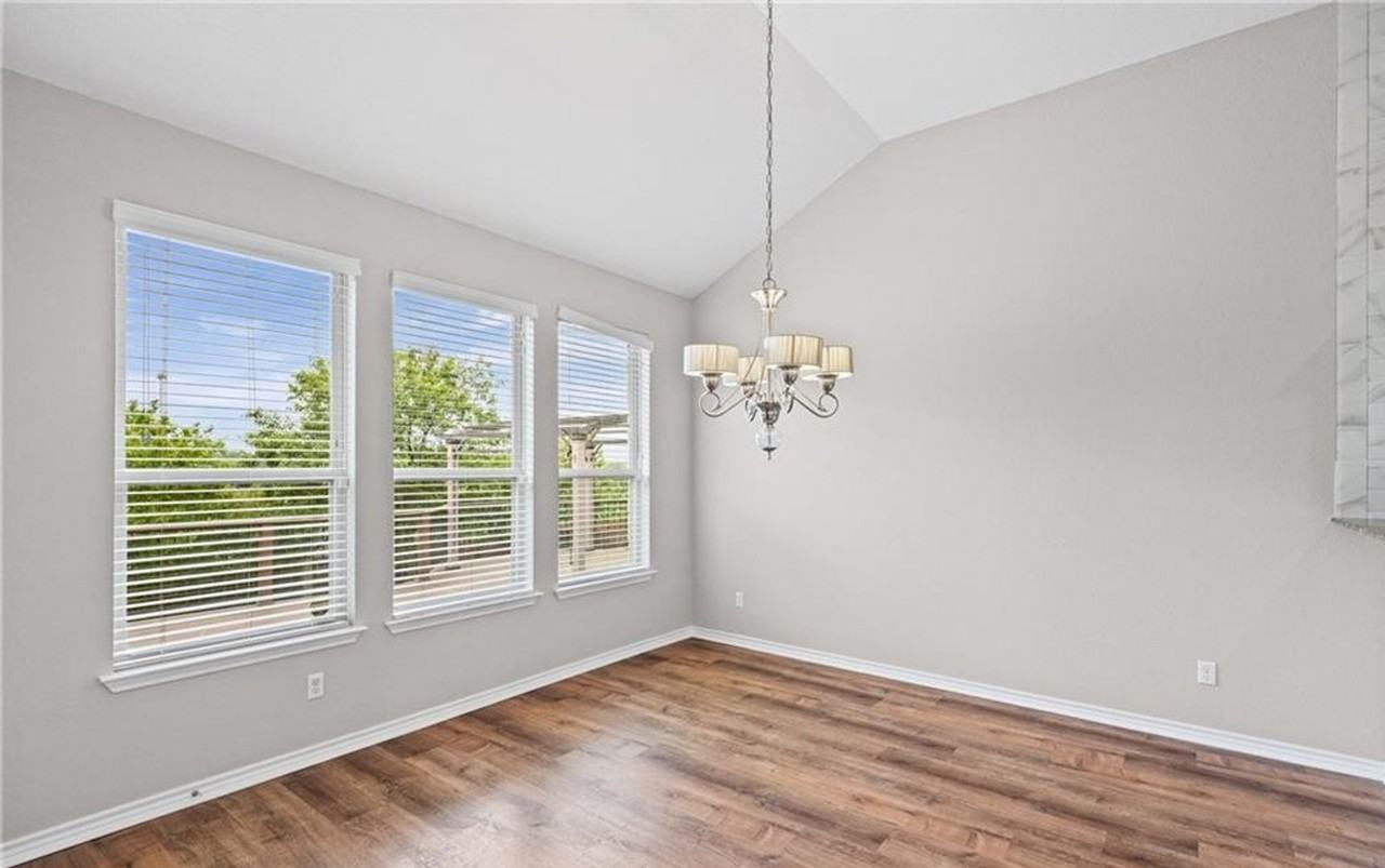3381 Vineyard Trl - Photo 5 of 25