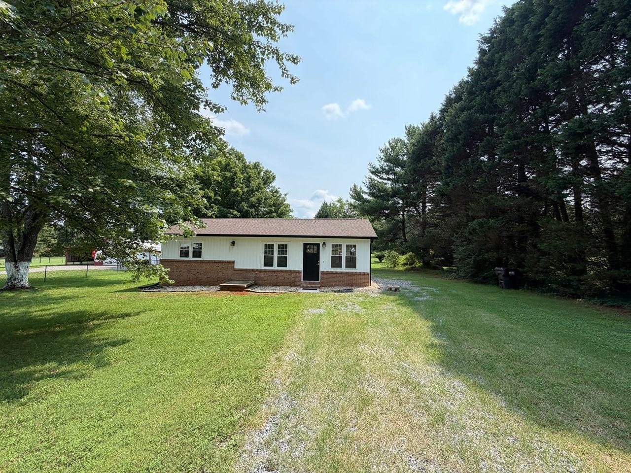 145 Arrow Ln - Photo 2 of 16