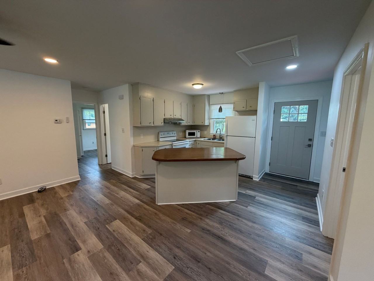 145 Arrow Ln - Photo 3 of 16