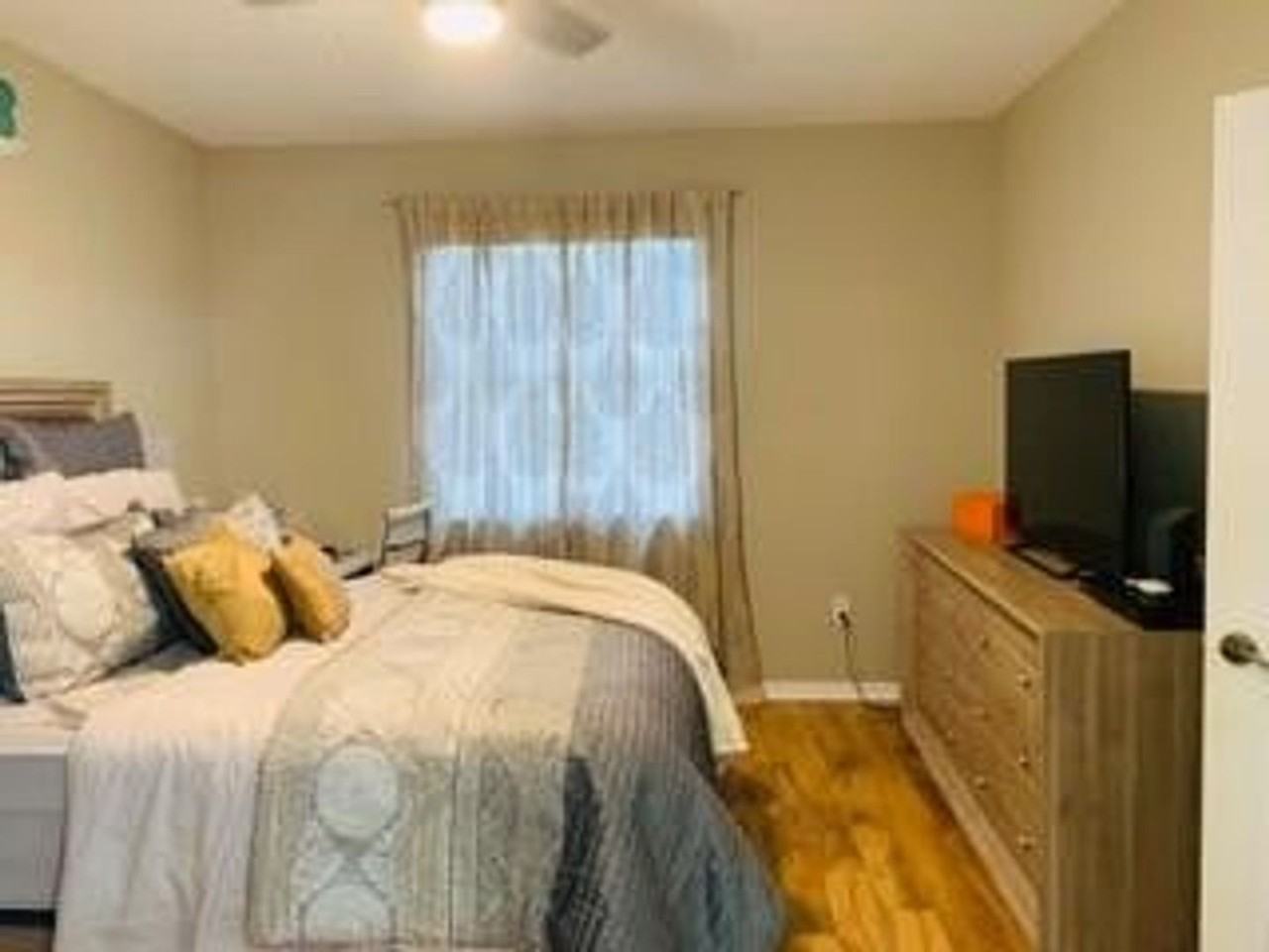 4948 Sw 136th Ave - Photo 7 of 14