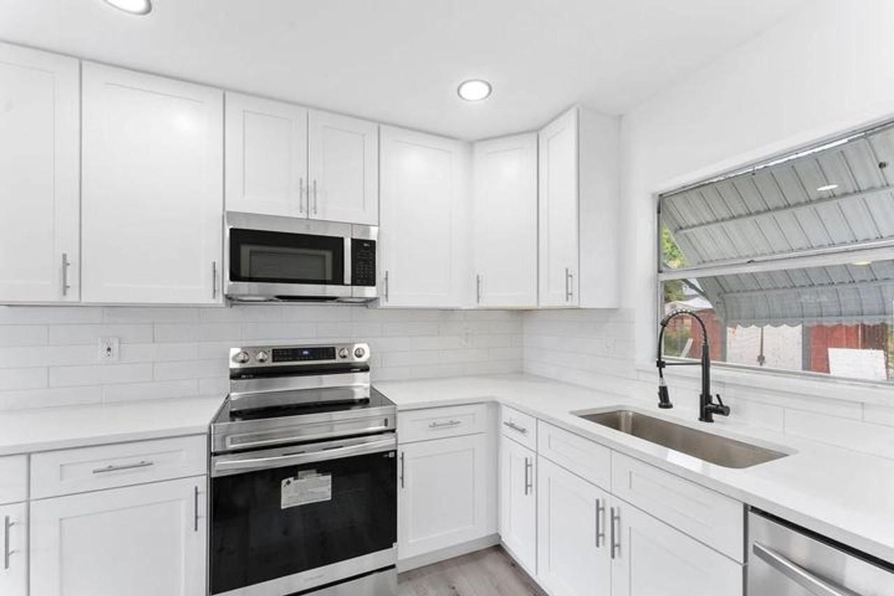 316 Nw 6th Ct - Photo 3 of 10