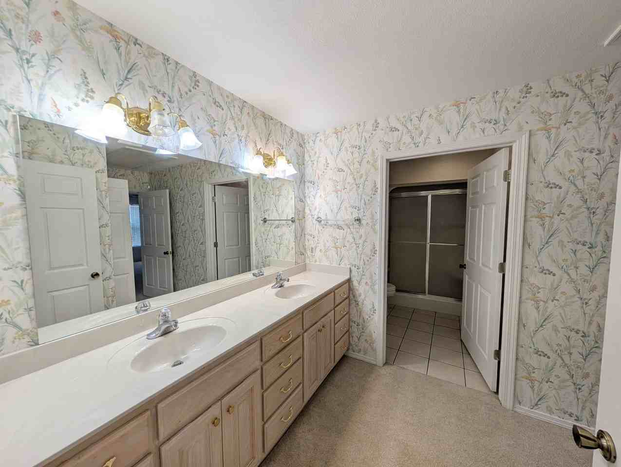 6947 E 46th Pl - Photo 7 of 26