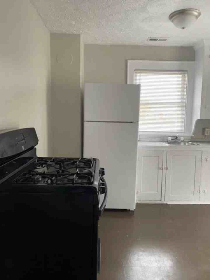 299 N State St #295-2 - Photo 7 of 10