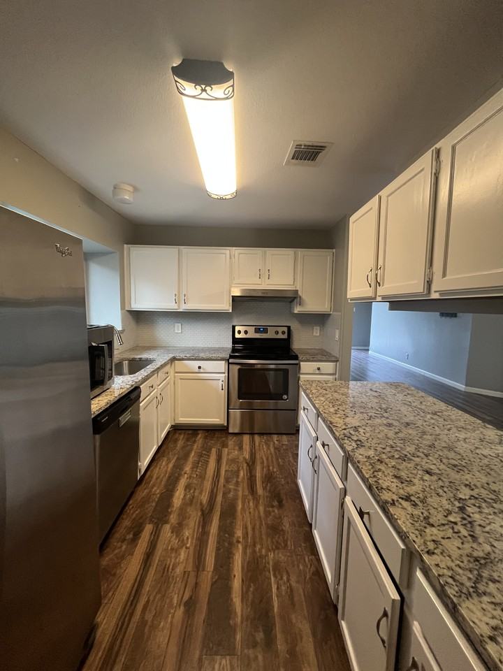 7986 Wayside Trl - Photo 7 of 21