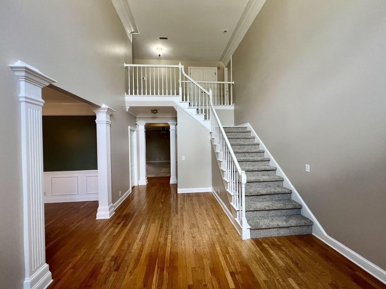 2903 Saint Johns Dr - Photo 4 of 43