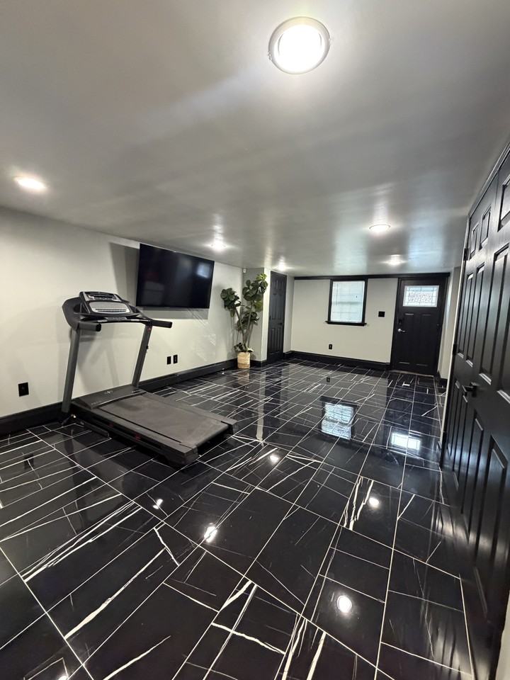 214 W 39th St - Photo 5 of 14