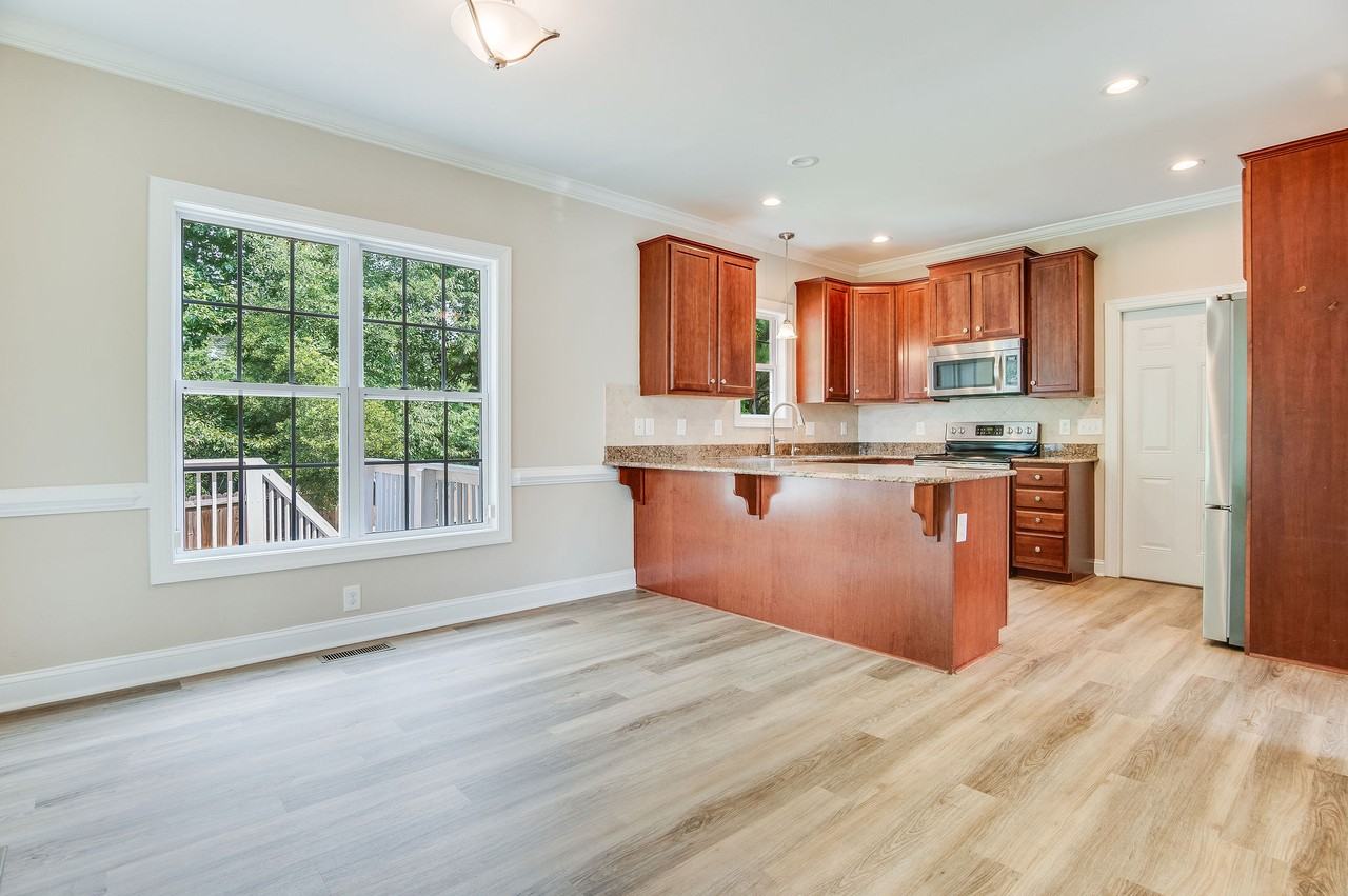 107 Mckinnon Pl - Photo 6 of 47
