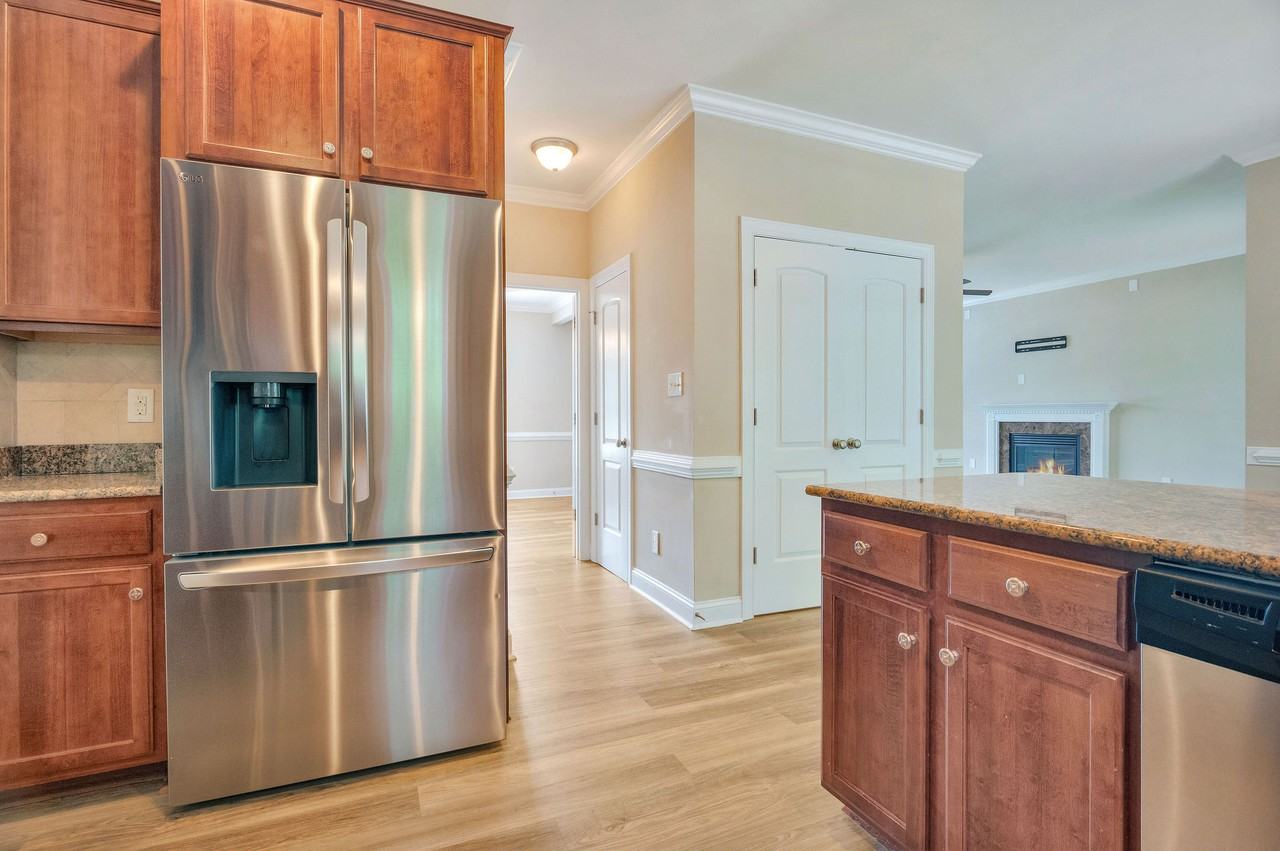 107 Mckinnon Pl - Photo 5 of 47