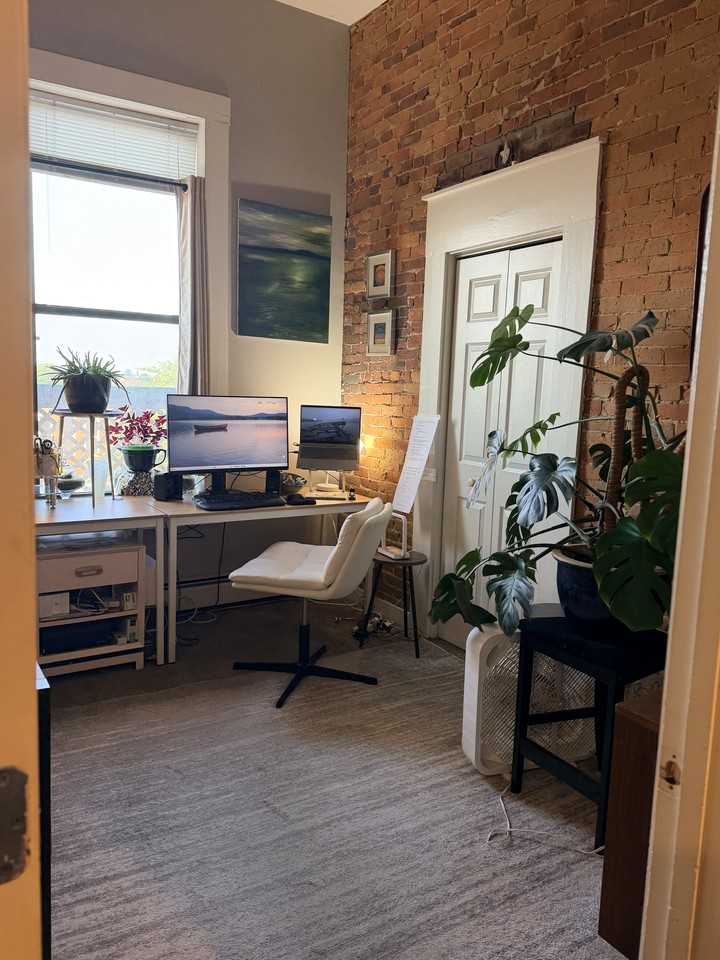 140 Main St #34 - Photo 2 of 11