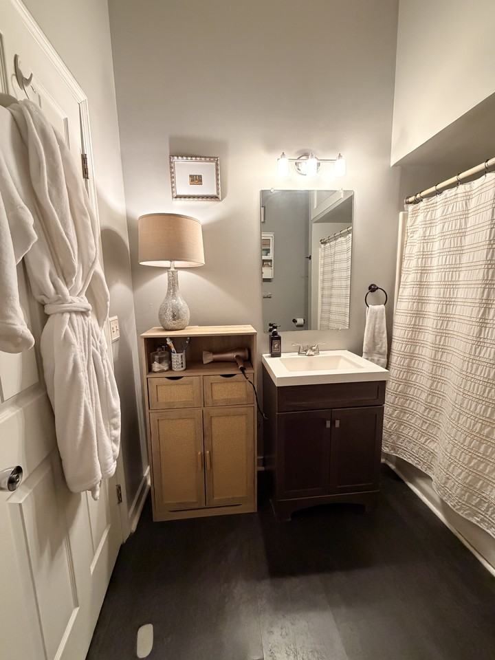 140 Main St #34 - Photo 4 of 11