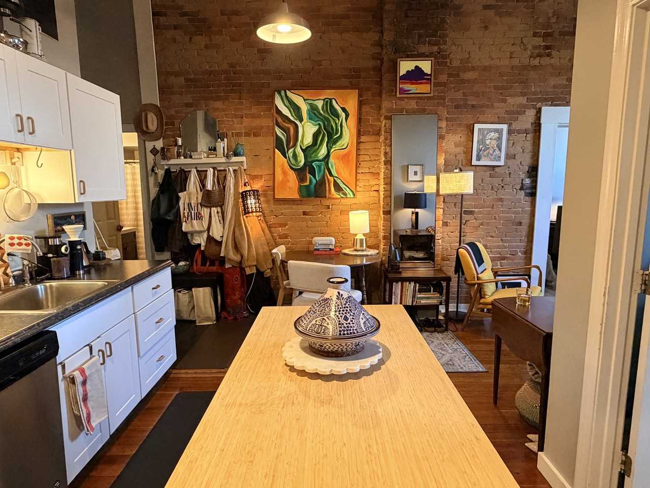 140 Main St #34 - Photo 6 of 11