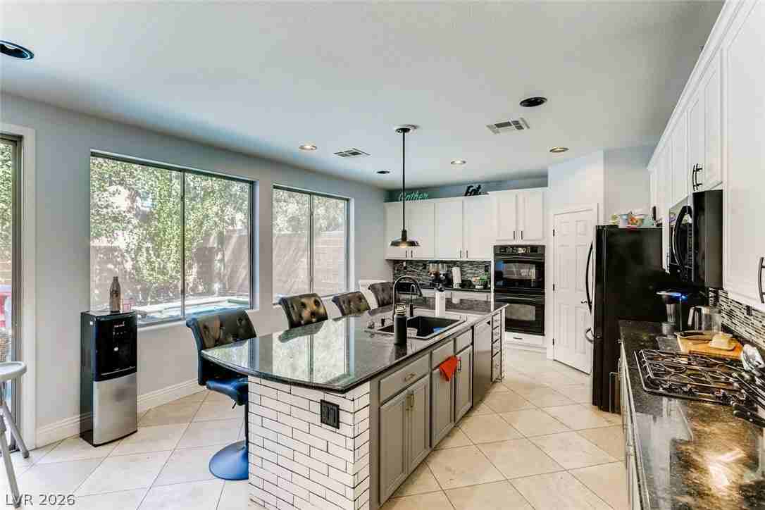 1149 Jerez Ct - Photo 7 of 24