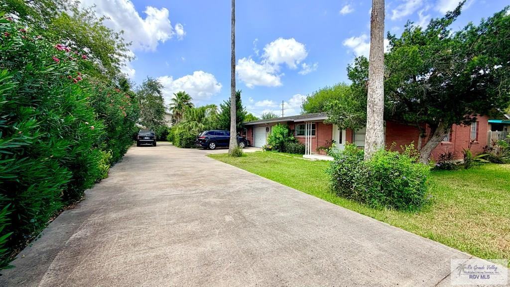 1111 Rosemond Ct - Photo 2 of 19