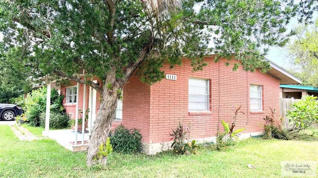 1111 Rosemond Ct - Photo 6 of 19