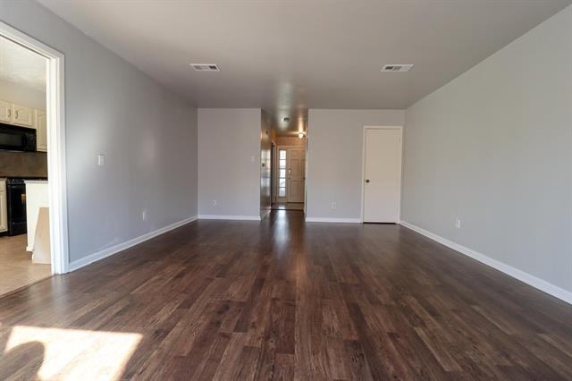 5725 Townhouse Ln - Photo 7 of 20