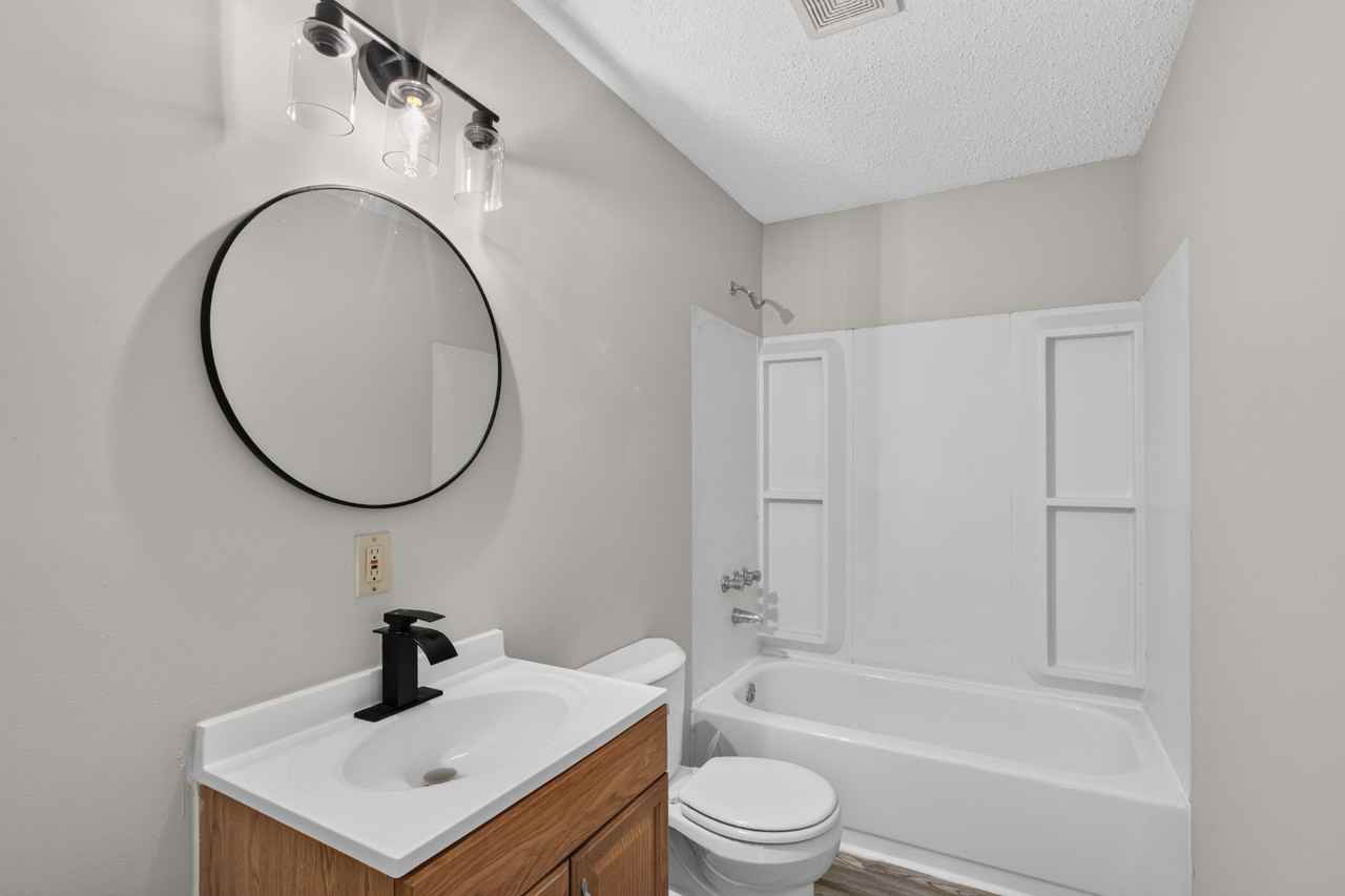 417 S Pine Ave #1 - Photo 3 of 10