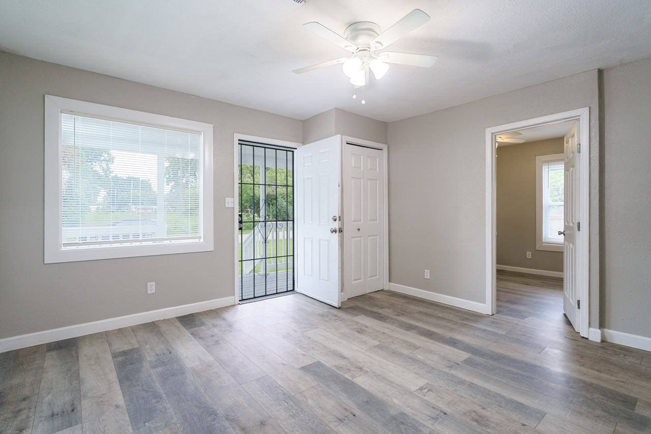 4005 White St - Photo 3 of 13