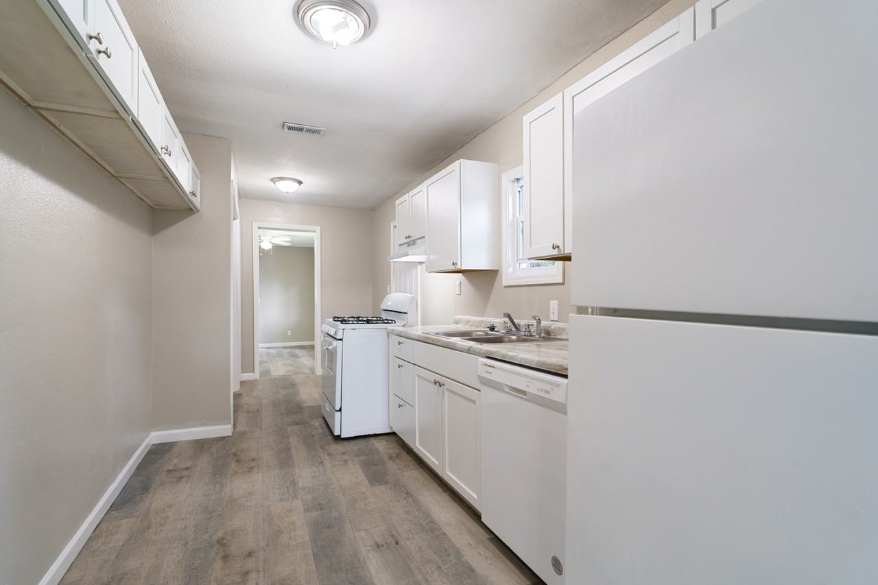 4005 White St - Photo 4 of 13