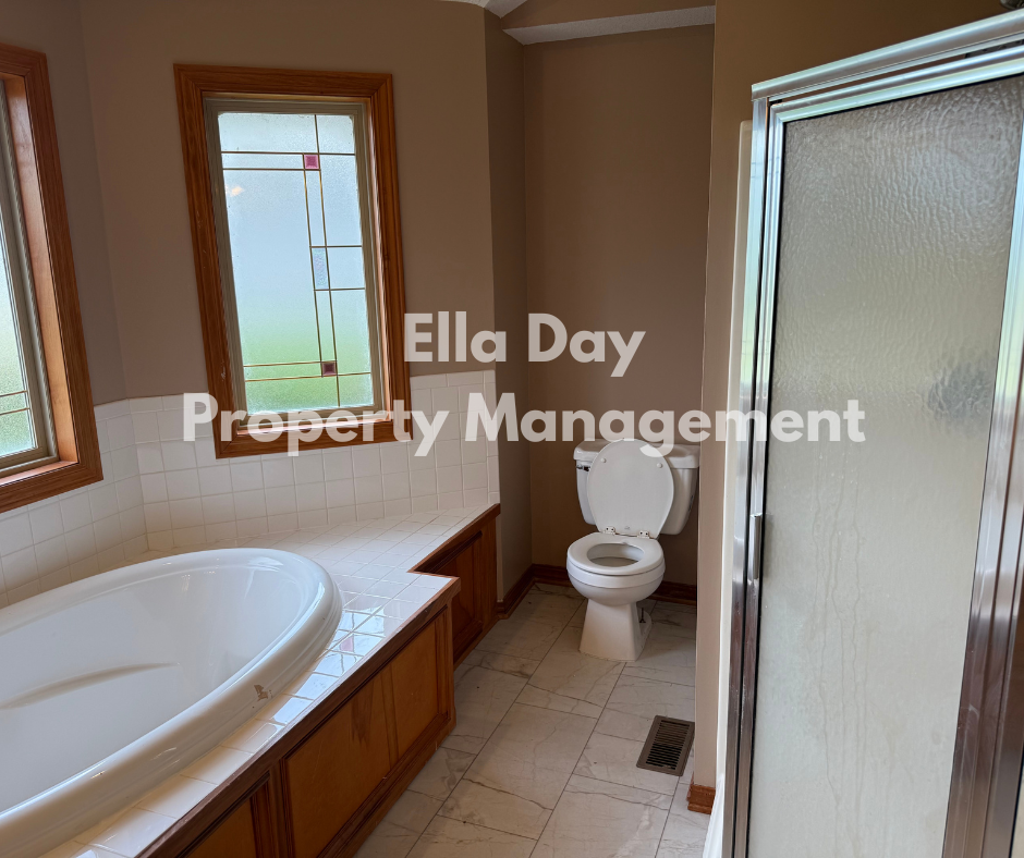 3025 N Triple Creek Dr #1 - Photo 5 of 10