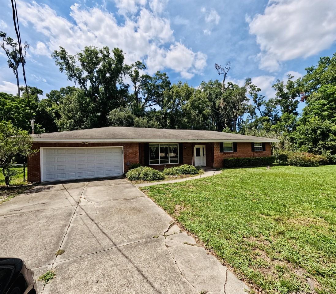 5051 Thorden Rd #1 - Photo 4 of 17