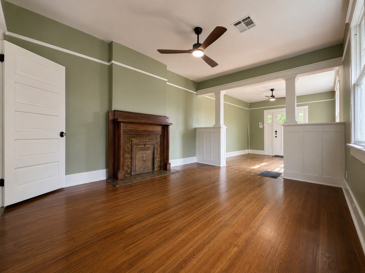 2627 Laharpe St #1 - Photo 3 of 14