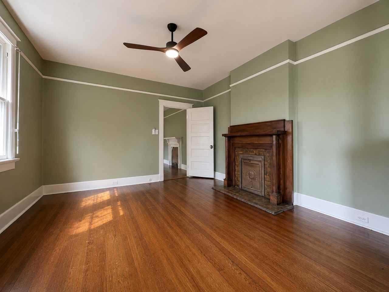 2627 Laharpe St #1 - Photo 4 of 14