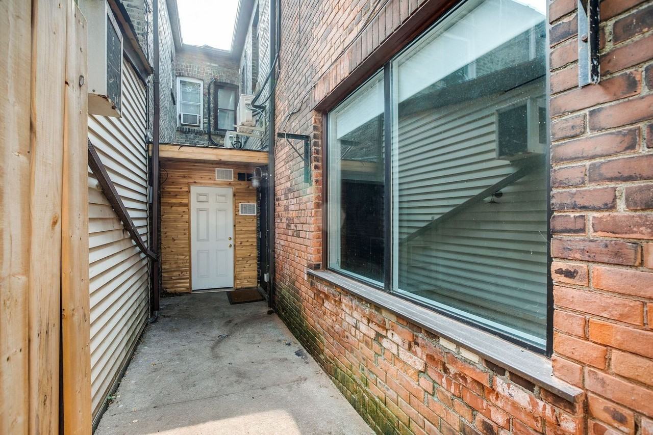 1918 Gerrard Street East - Photo 4 of 5
