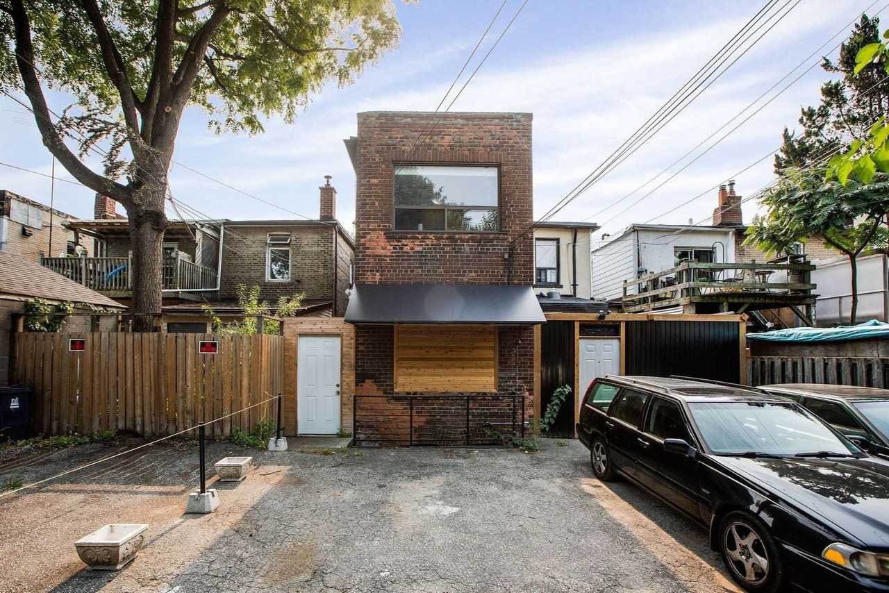 1918 Gerrard Street East - Photo 5 of 5