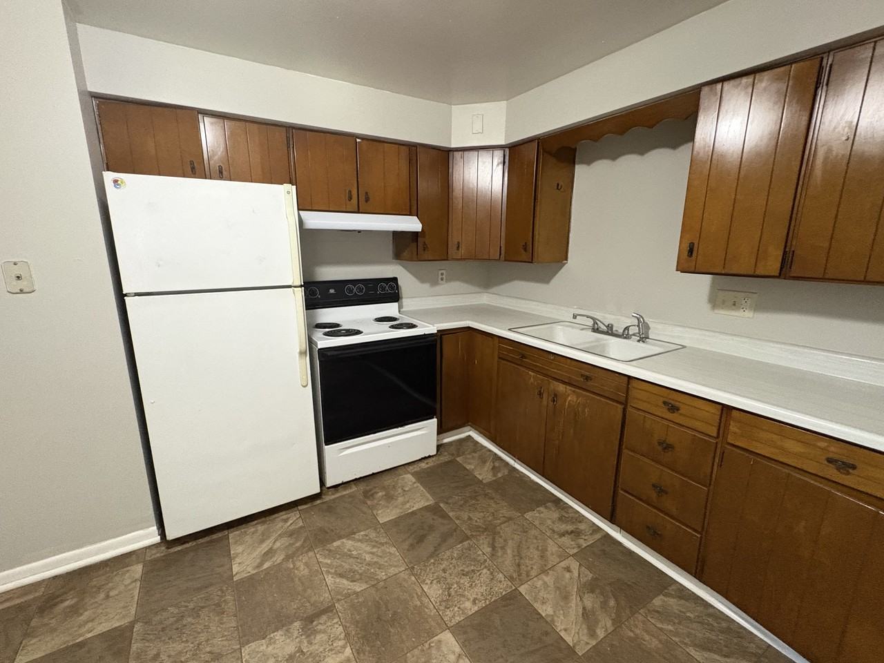 760 East Shore Drive #4 - Photo 4 of 12