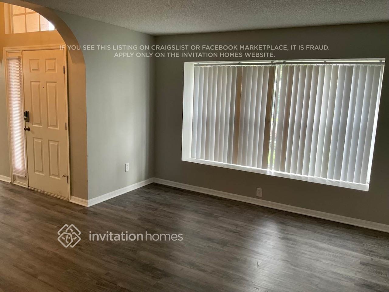 826 Walsingham Way - Photo 3 of 23