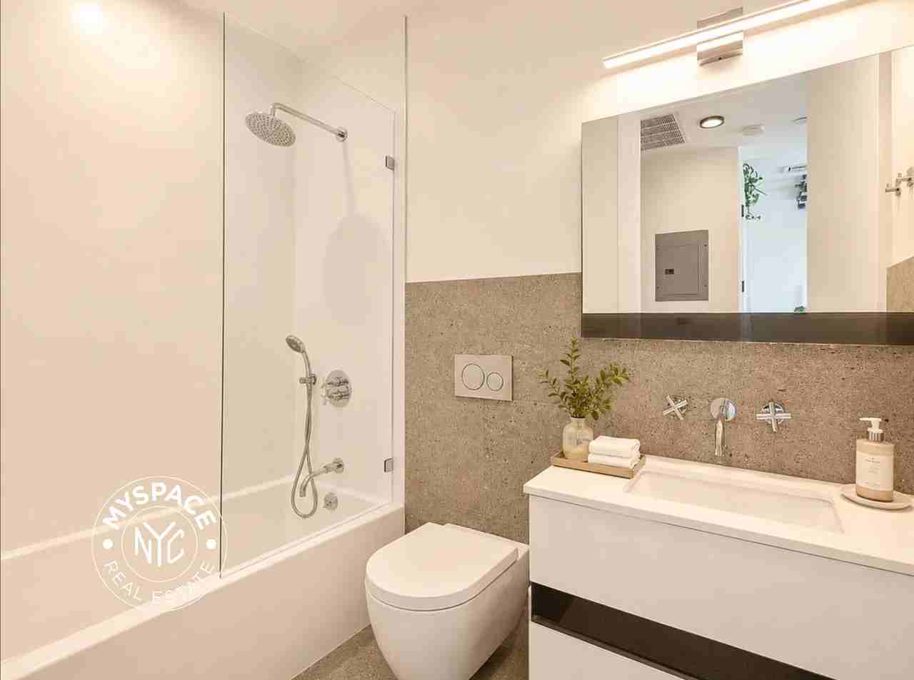 1200 Decatur St #302 - Photo 6 of 7