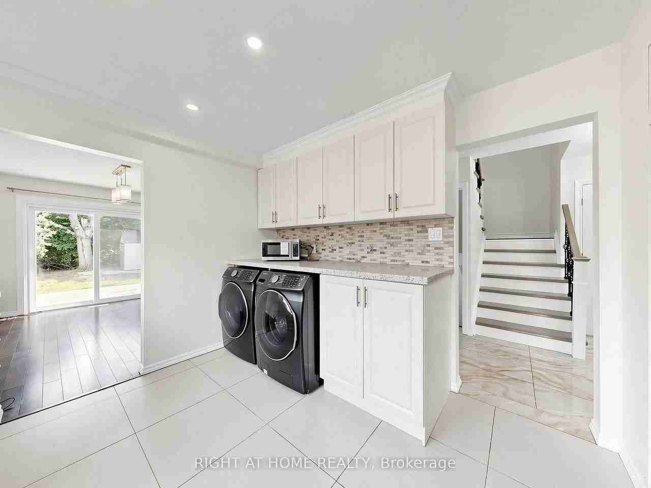 148 Sexton Crescent - Photo 5 of 50