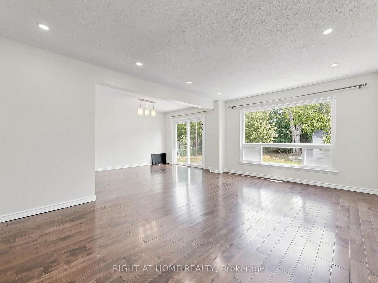 148 Sexton Crescent - Photo 2 of 50