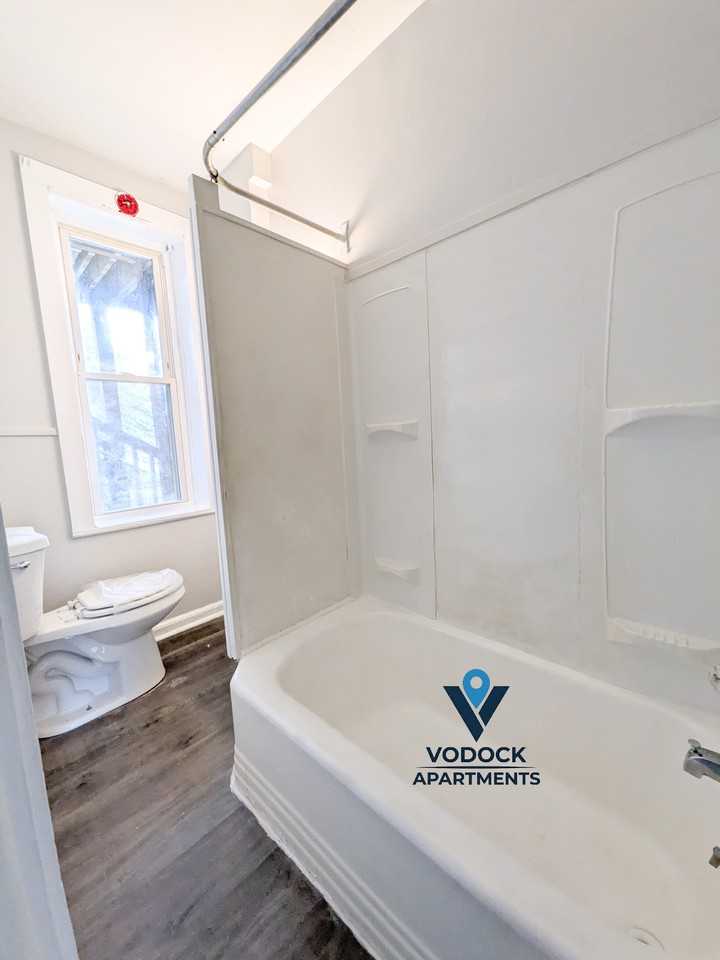226 Lyman Street #1L - Photo 5 of 12