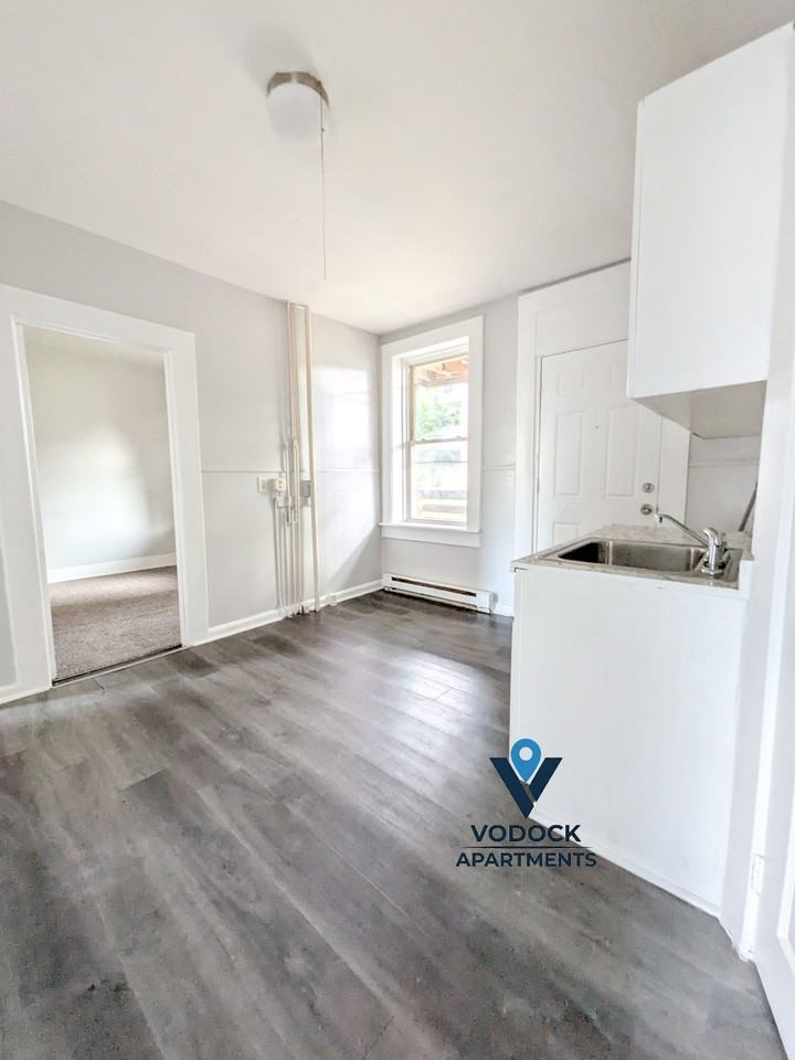 226 Lyman Street #1L - Photo 6 of 12