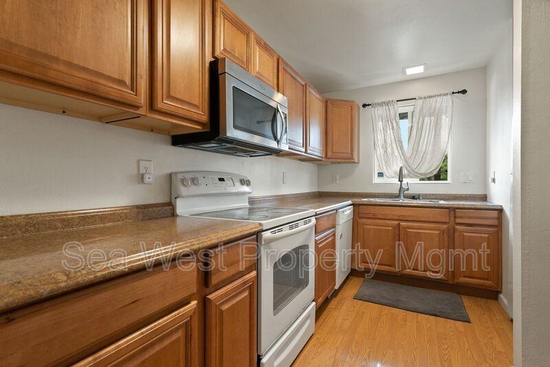 820 Encinitas Blvd #201 - Photo 4 of 11
