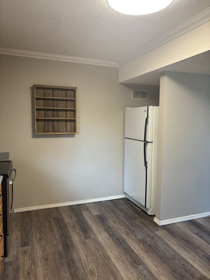 46376 Angela Avenue - Photo 3 of 21