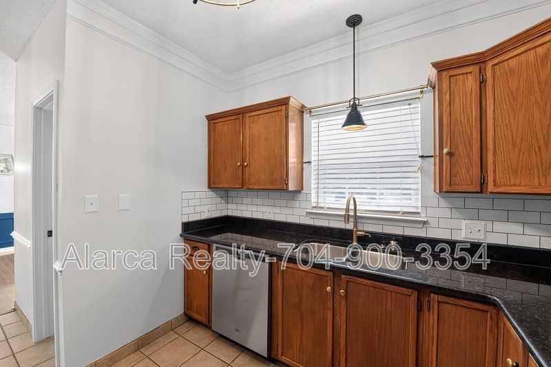 290 Sweet Martha Dr - Photo 4 of 23