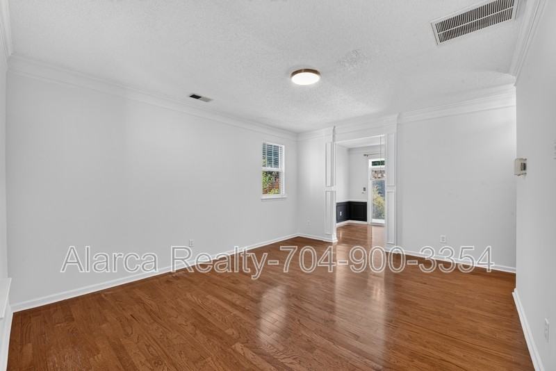 290 Sweet Martha Dr - Photo 6 of 23