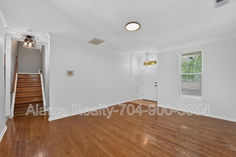 290 Sweet Martha Dr - Photo 7 of 23