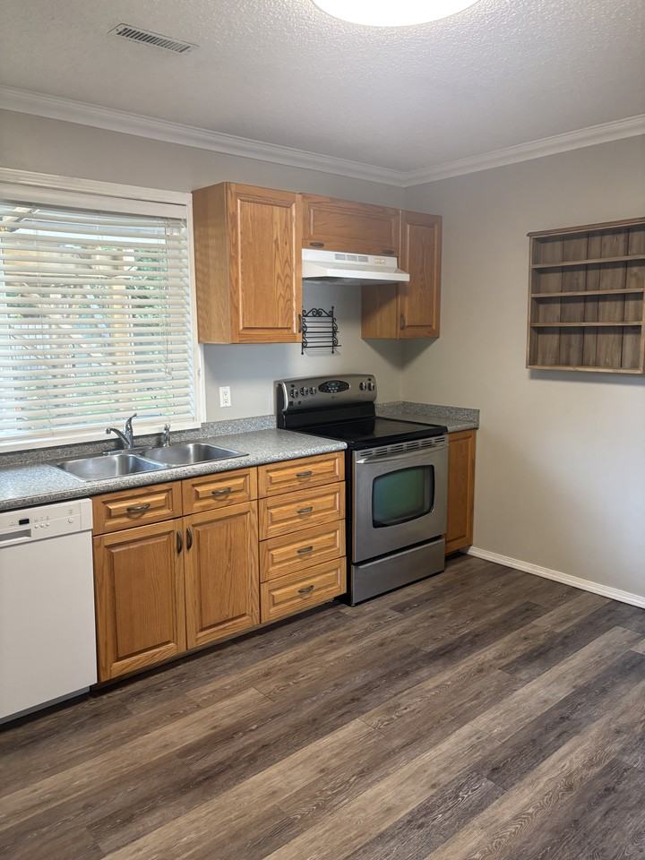46376 Angela Avenue - Photo 6 of 21
