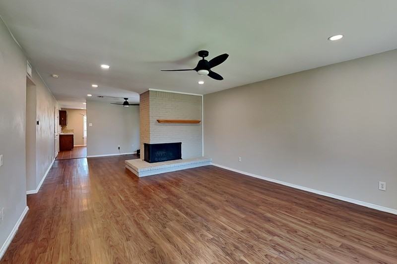 3100 Fairgate Dr - Photo 3 of 16