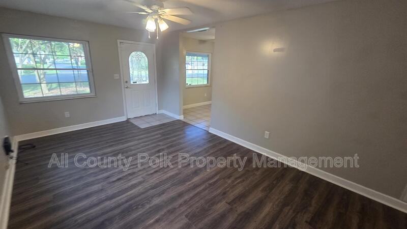 1636 Terry Rd - Photo 4 of 13