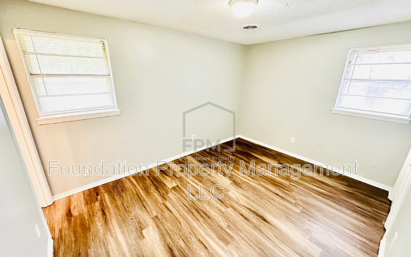 3366 Lone Rock Dr - Photo 5 of 11